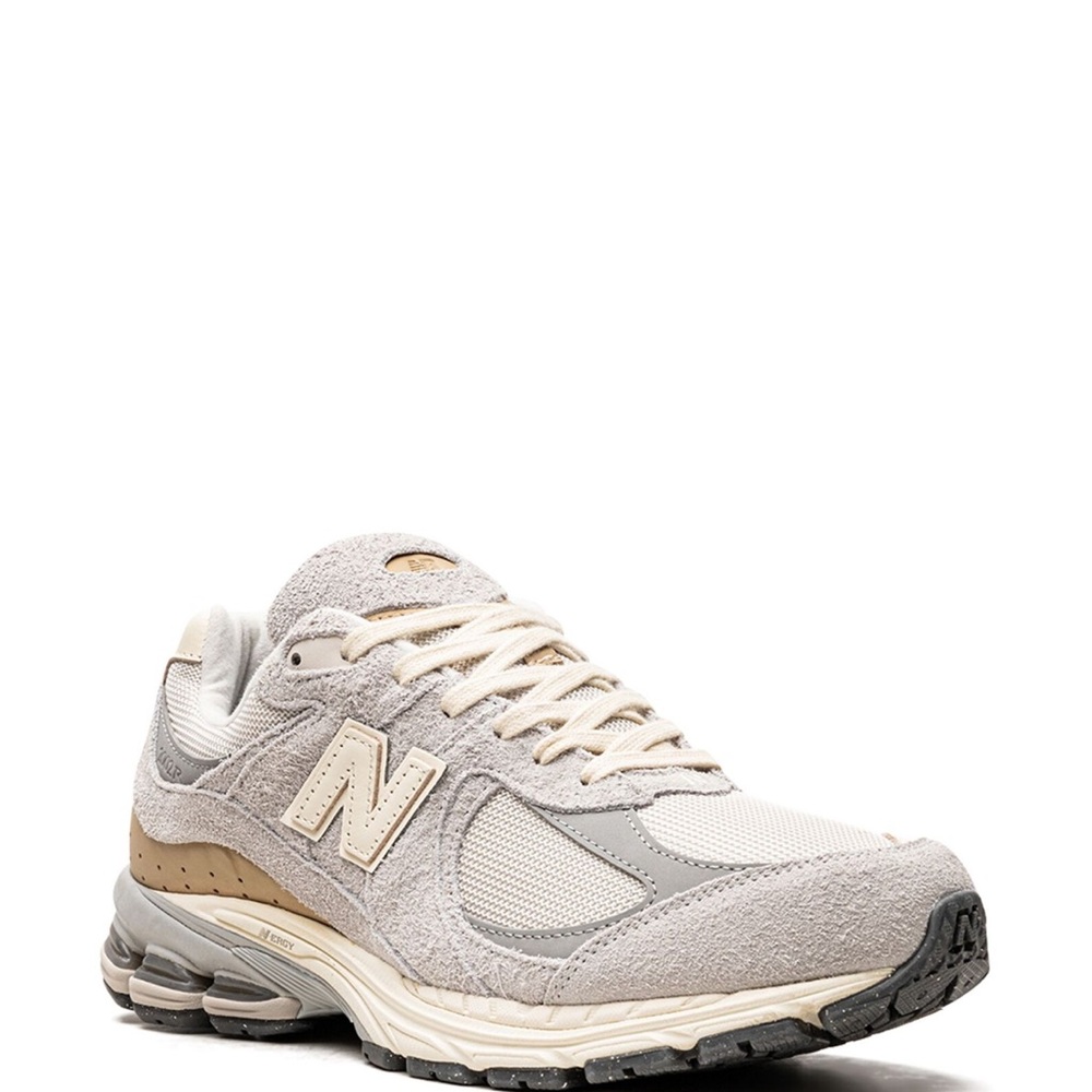 New balance 2002R "Rain Cloud" sneakers in men's 4.5 in worn but great condition